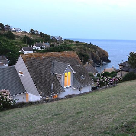 Spinnaker Cadgwith Holiday Home Esterno foto