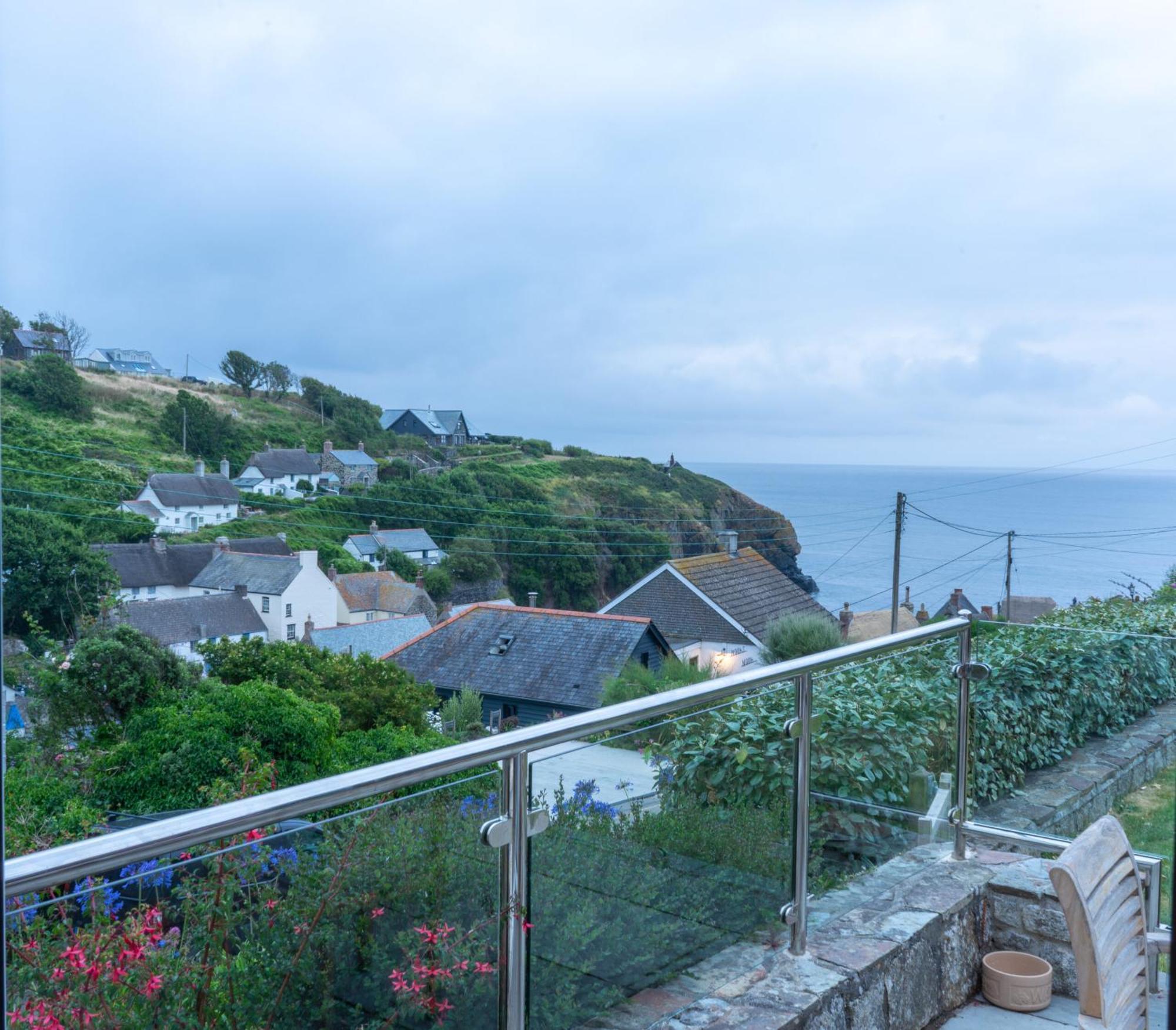 Spinnaker Cadgwith Holiday Home Esterno foto